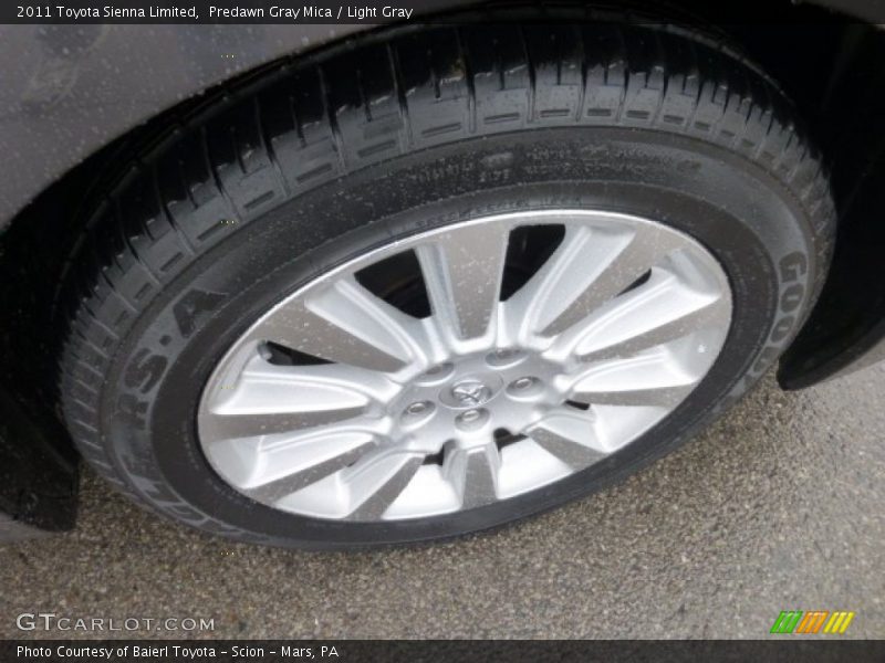 Predawn Gray Mica / Light Gray 2011 Toyota Sienna Limited