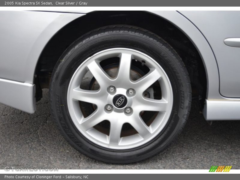 Clear Silver / Gray 2005 Kia Spectra SX Sedan