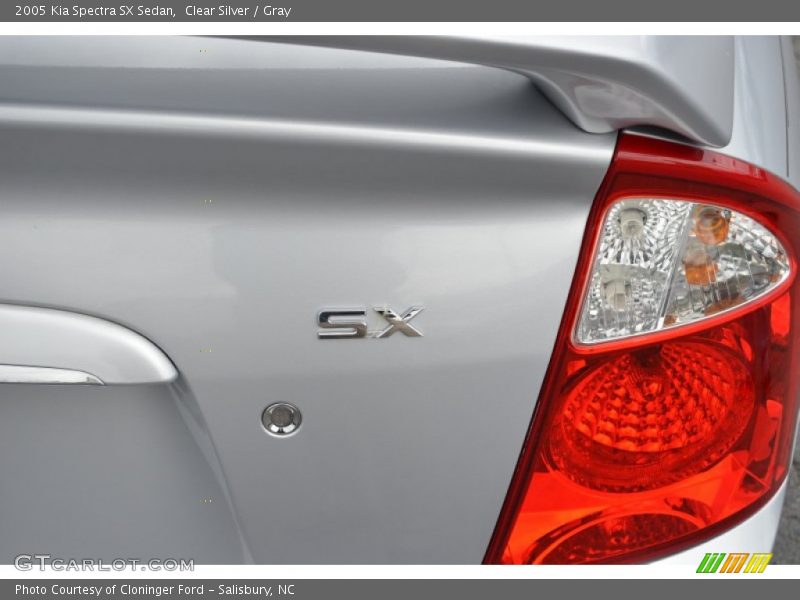 Clear Silver / Gray 2005 Kia Spectra SX Sedan