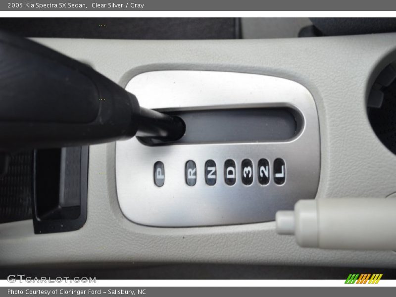 Clear Silver / Gray 2005 Kia Spectra SX Sedan