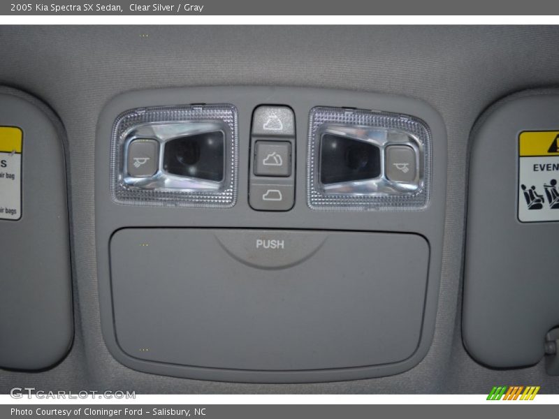 Clear Silver / Gray 2005 Kia Spectra SX Sedan