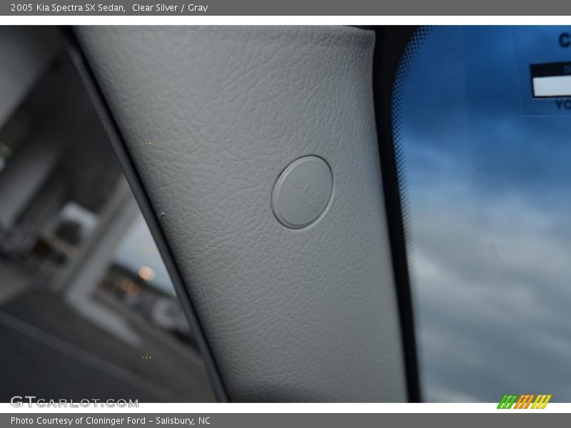 Clear Silver / Gray 2005 Kia Spectra SX Sedan