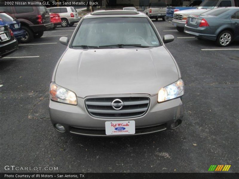 Sunlit Sand Metallic / Black 2002 Nissan Maxima GLE