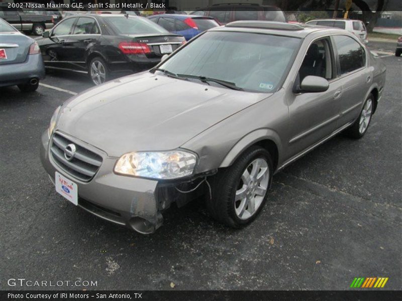 Sunlit Sand Metallic / Black 2002 Nissan Maxima GLE