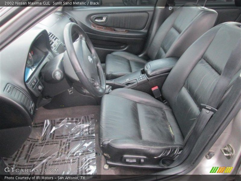 Sunlit Sand Metallic / Black 2002 Nissan Maxima GLE