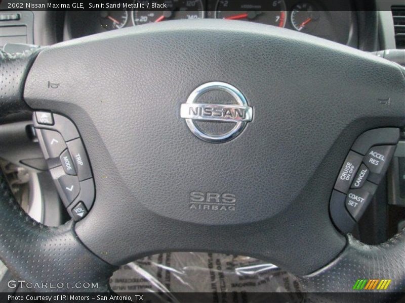 Sunlit Sand Metallic / Black 2002 Nissan Maxima GLE
