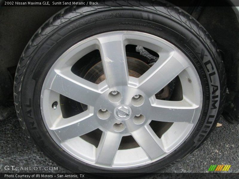 Sunlit Sand Metallic / Black 2002 Nissan Maxima GLE