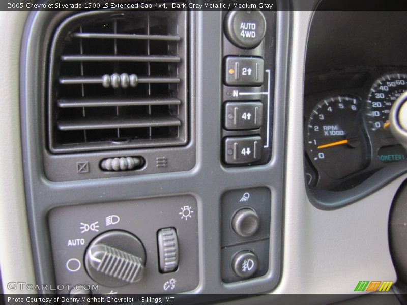 Dark Gray Metallic / Medium Gray 2005 Chevrolet Silverado 1500 LS Extended Cab 4x4