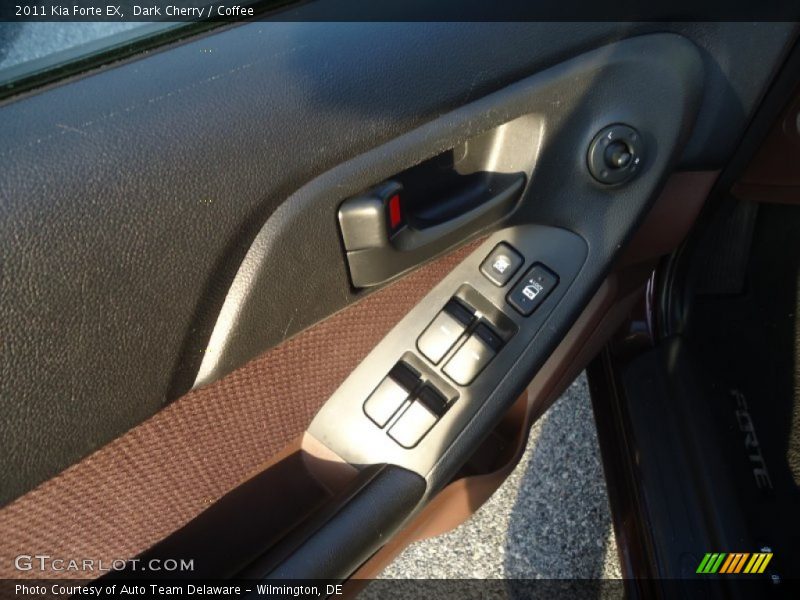 Dark Cherry / Coffee 2011 Kia Forte EX