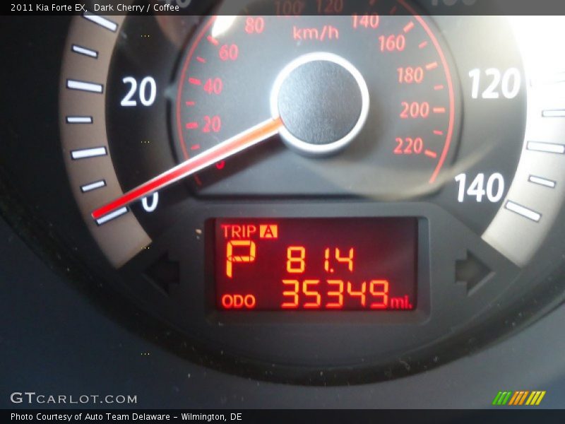 Dark Cherry / Coffee 2011 Kia Forte EX