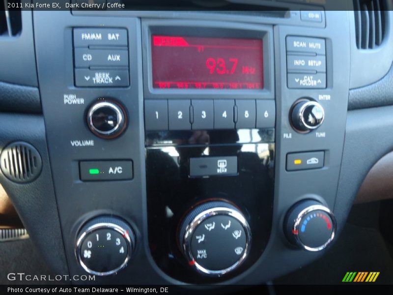 Controls of 2011 Forte EX
