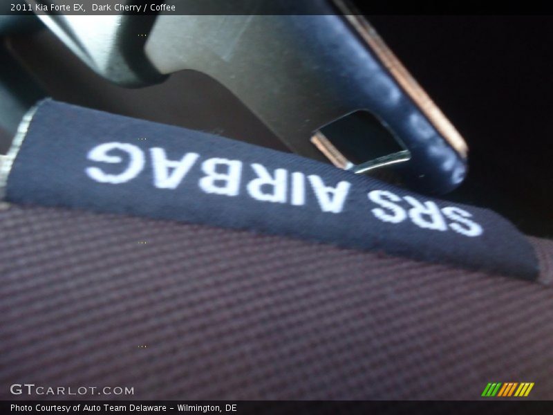 Dark Cherry / Coffee 2011 Kia Forte EX