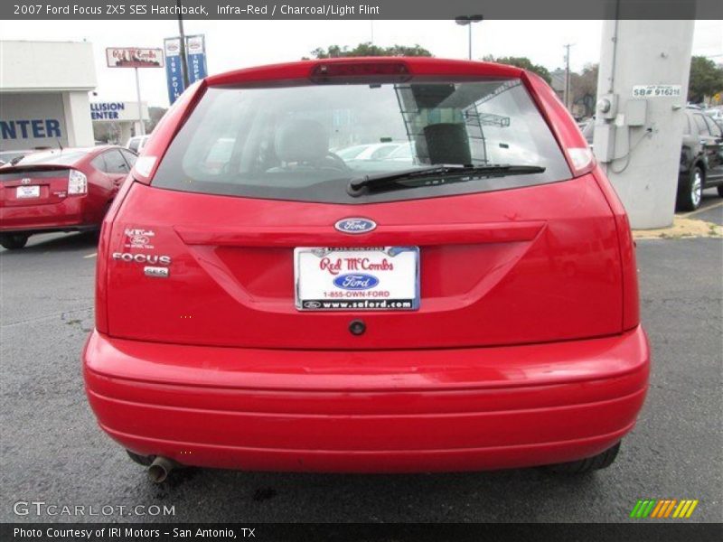 Infra-Red / Charcoal/Light Flint 2007 Ford Focus ZX5 SES Hatchback