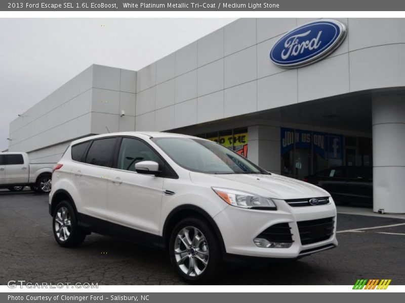 Front 3/4 View of 2013 Escape SEL 1.6L EcoBoost