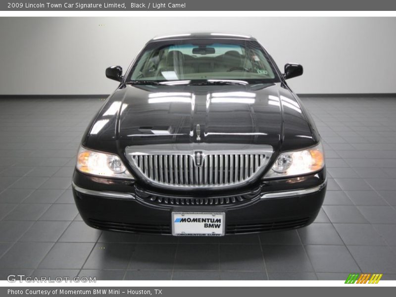 Black / Light Camel 2009 Lincoln Town Car Signature Limited