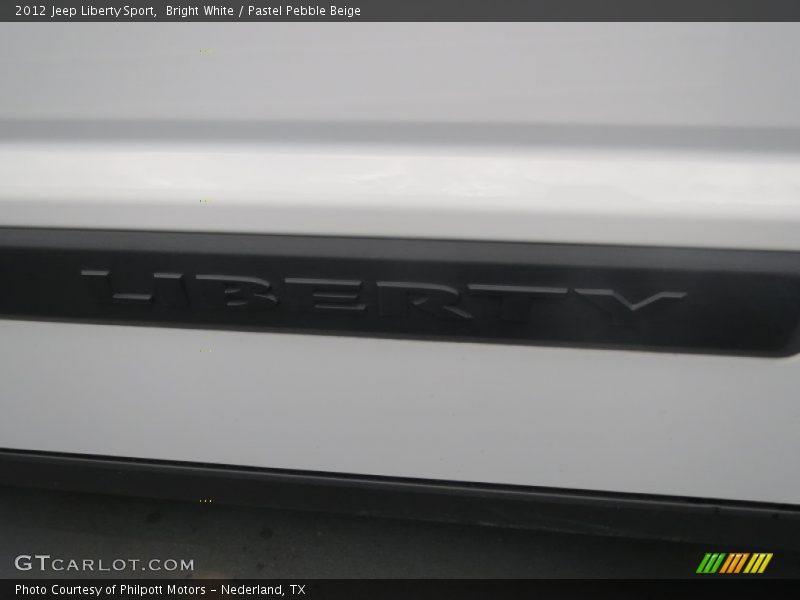 Bright White / Pastel Pebble Beige 2012 Jeep Liberty Sport