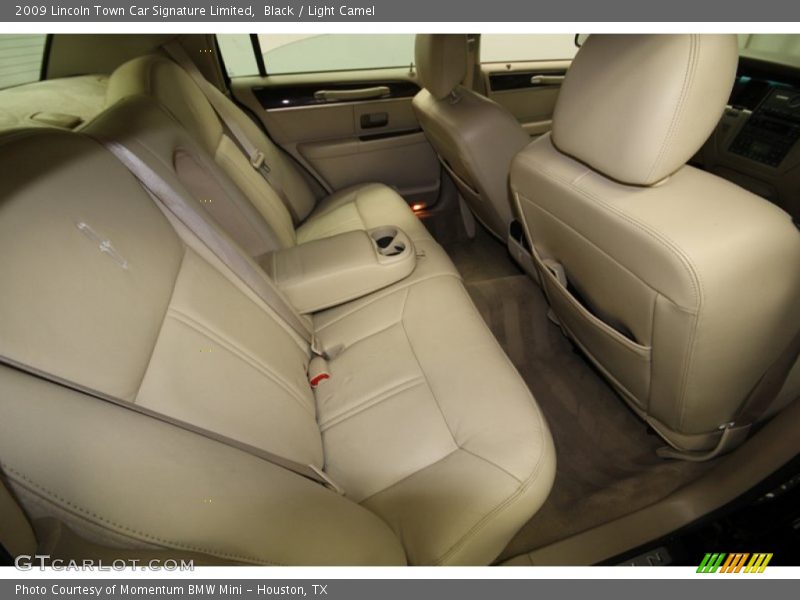 Rear Seat of 2009 Town Car Signature Limited