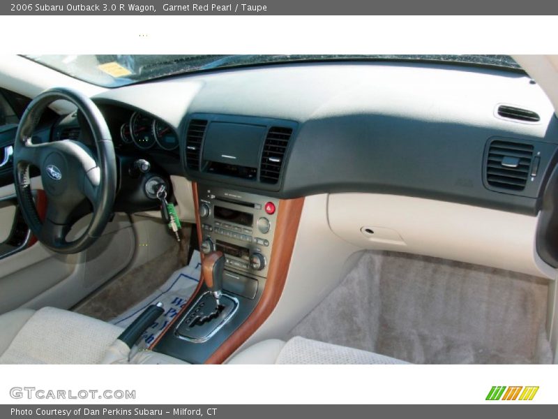 Dashboard of 2006 Outback 3.0 R Wagon