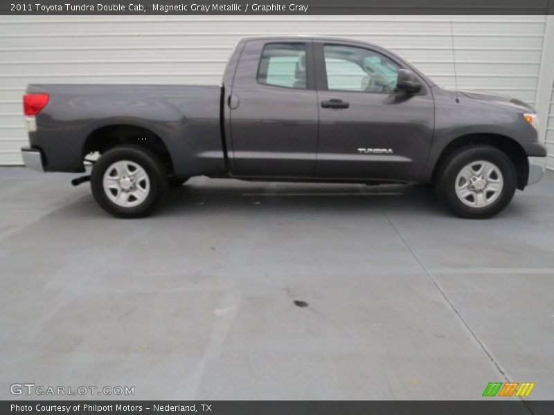 Magnetic Gray Metallic / Graphite Gray 2011 Toyota Tundra Double Cab