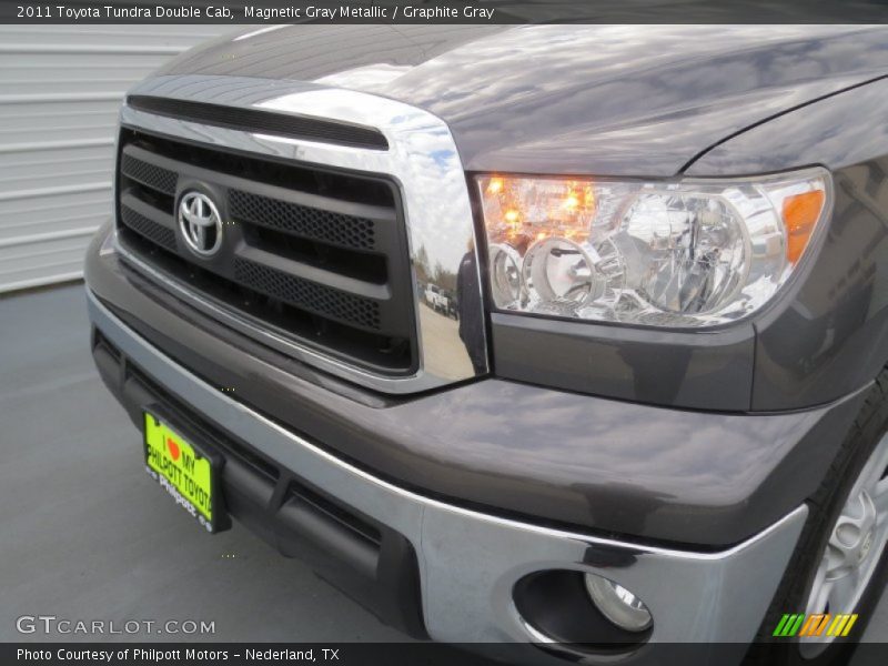 Magnetic Gray Metallic / Graphite Gray 2011 Toyota Tundra Double Cab