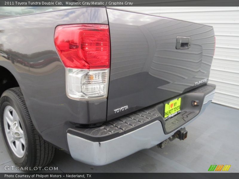 Magnetic Gray Metallic / Graphite Gray 2011 Toyota Tundra Double Cab