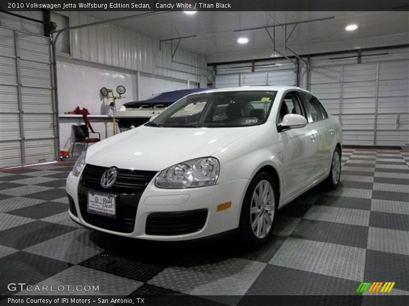 Candy White / Titan Black 2010 Volkswagen Jetta Wolfsburg Edition Sedan