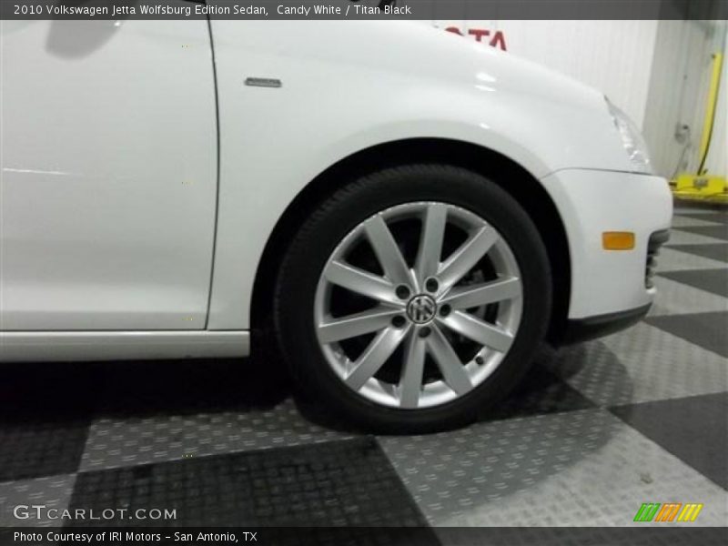 Candy White / Titan Black 2010 Volkswagen Jetta Wolfsburg Edition Sedan