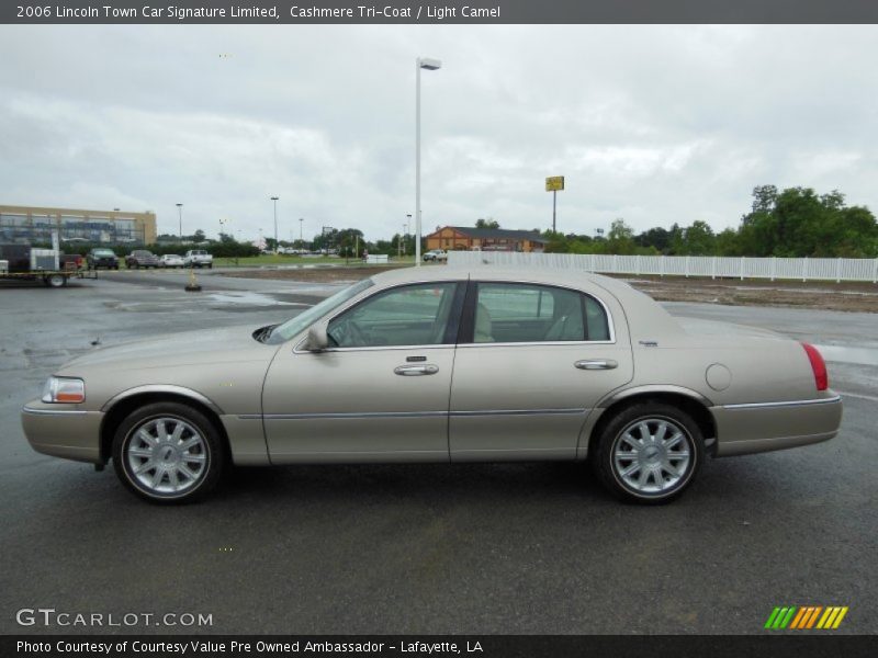 Cashmere Tri-Coat / Light Camel 2006 Lincoln Town Car Signature Limited