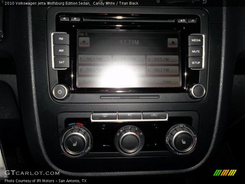 Candy White / Titan Black 2010 Volkswagen Jetta Wolfsburg Edition Sedan