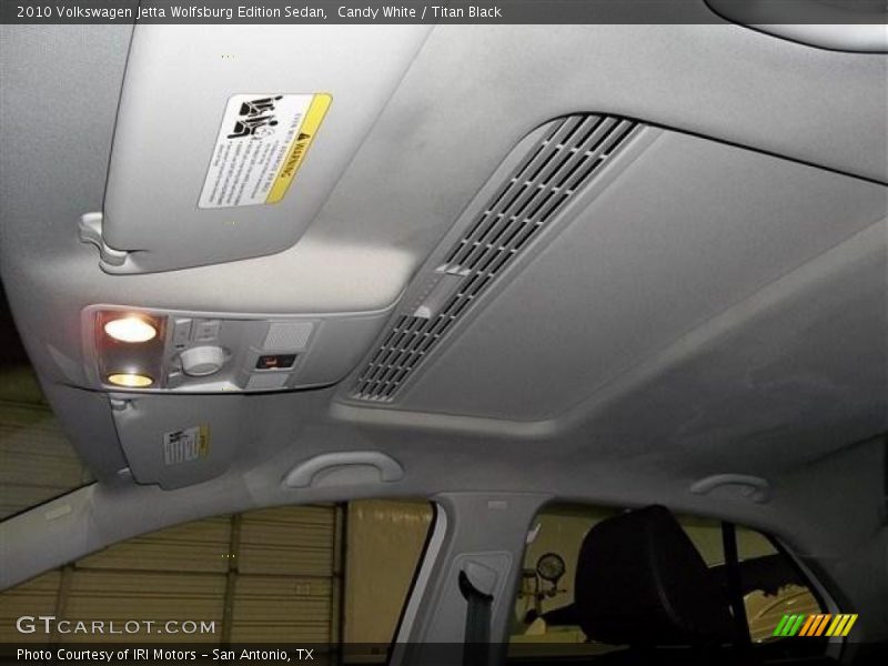 Candy White / Titan Black 2010 Volkswagen Jetta Wolfsburg Edition Sedan