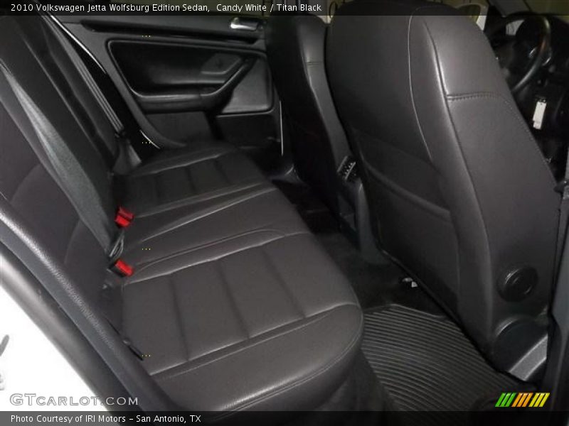 Candy White / Titan Black 2010 Volkswagen Jetta Wolfsburg Edition Sedan