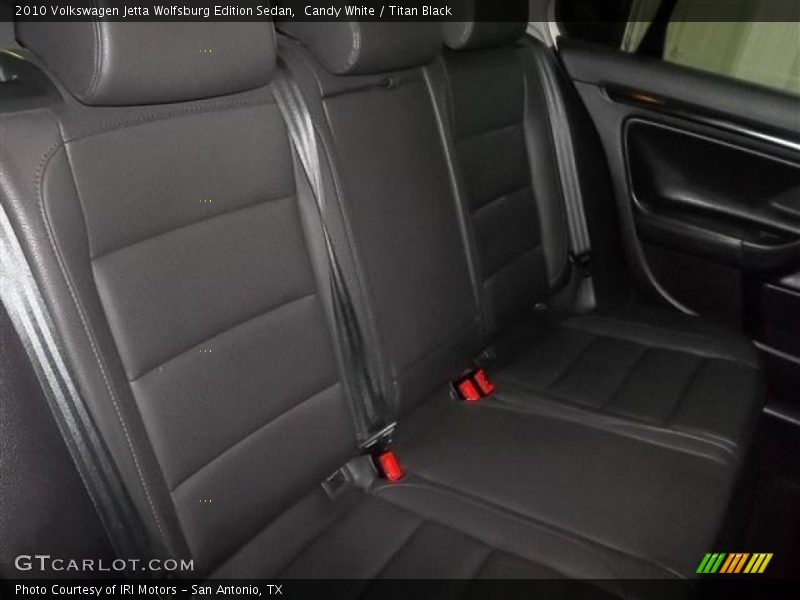 Candy White / Titan Black 2010 Volkswagen Jetta Wolfsburg Edition Sedan
