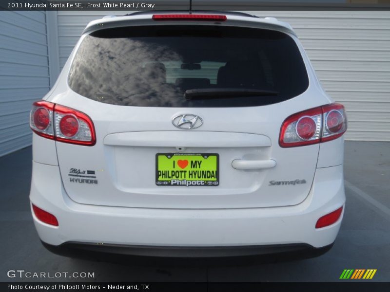 Frost White Pearl / Gray 2011 Hyundai Santa Fe SE