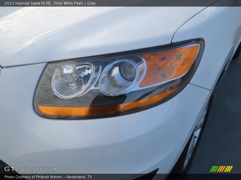 Frost White Pearl / Gray 2011 Hyundai Santa Fe SE