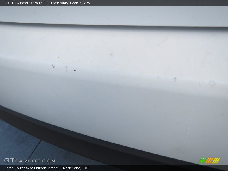 Frost White Pearl / Gray 2011 Hyundai Santa Fe SE
