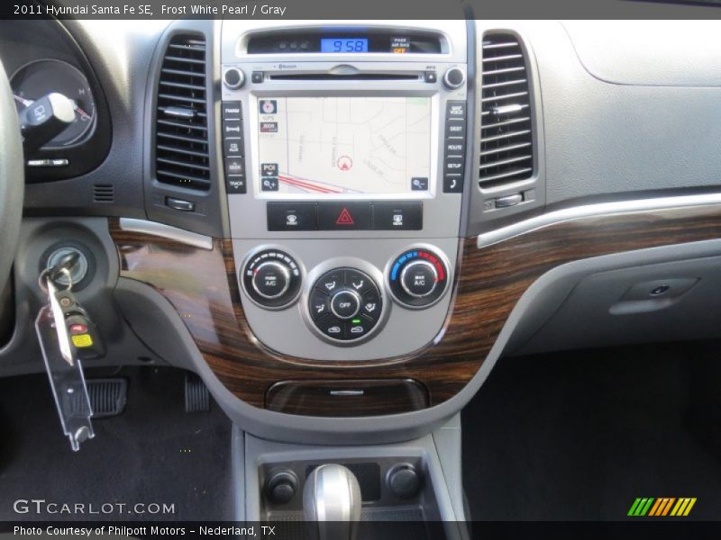 Frost White Pearl / Gray 2011 Hyundai Santa Fe SE