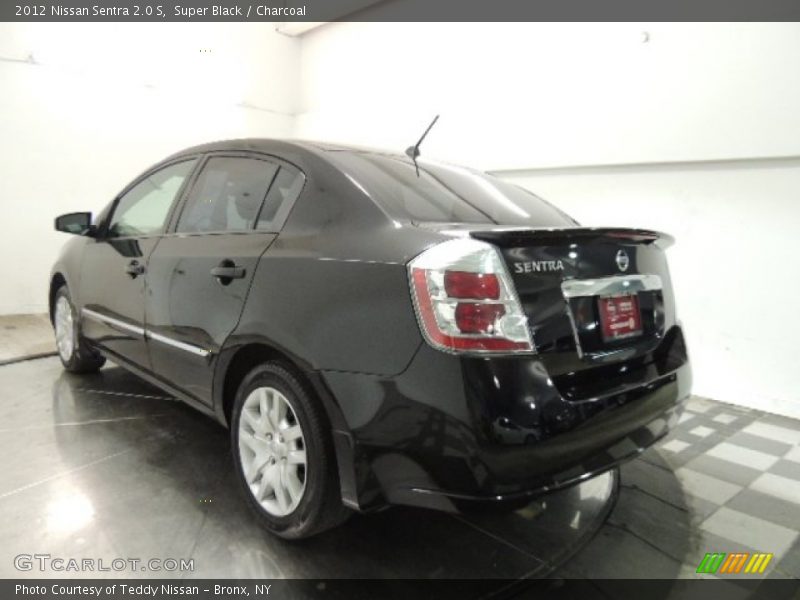 Super Black / Charcoal 2012 Nissan Sentra 2.0 S