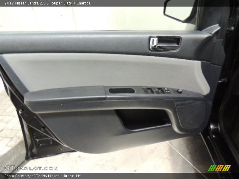 Super Black / Charcoal 2012 Nissan Sentra 2.0 S