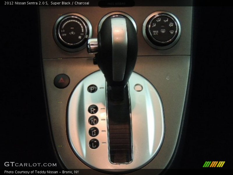 Super Black / Charcoal 2012 Nissan Sentra 2.0 S