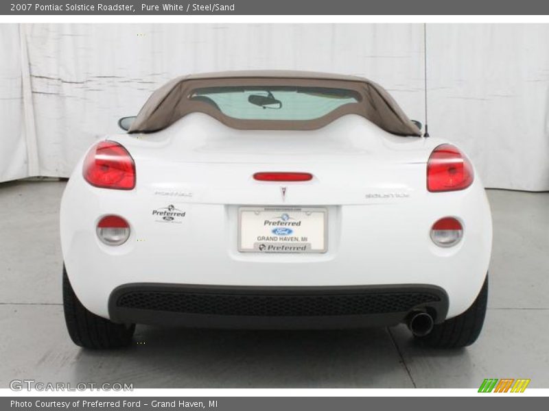 Pure White / Steel/Sand 2007 Pontiac Solstice Roadster