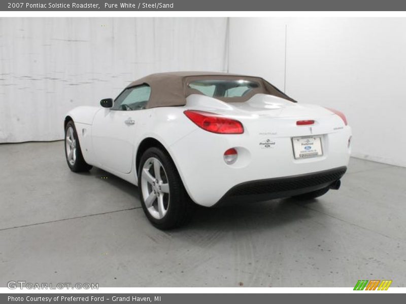 Pure White / Steel/Sand 2007 Pontiac Solstice Roadster