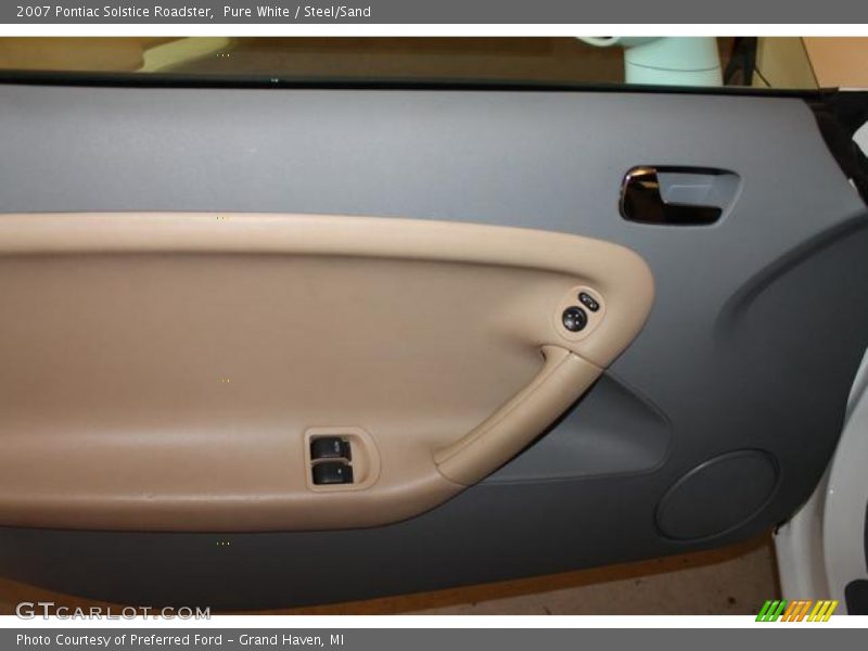 Pure White / Steel/Sand 2007 Pontiac Solstice Roadster