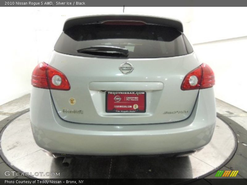 Silver Ice / Black 2010 Nissan Rogue S AWD