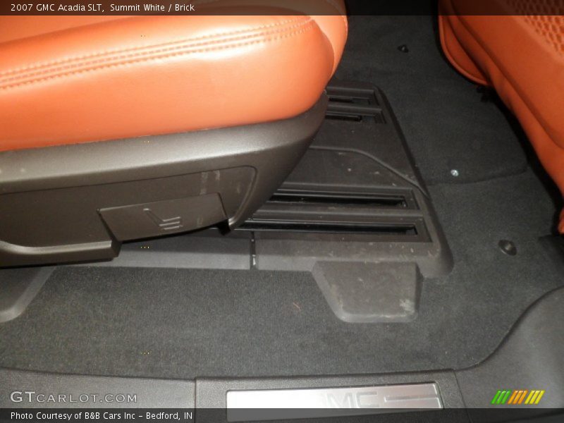 Summit White / Brick 2007 GMC Acadia SLT