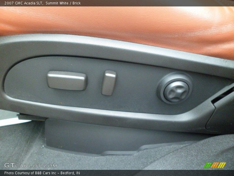 Summit White / Brick 2007 GMC Acadia SLT