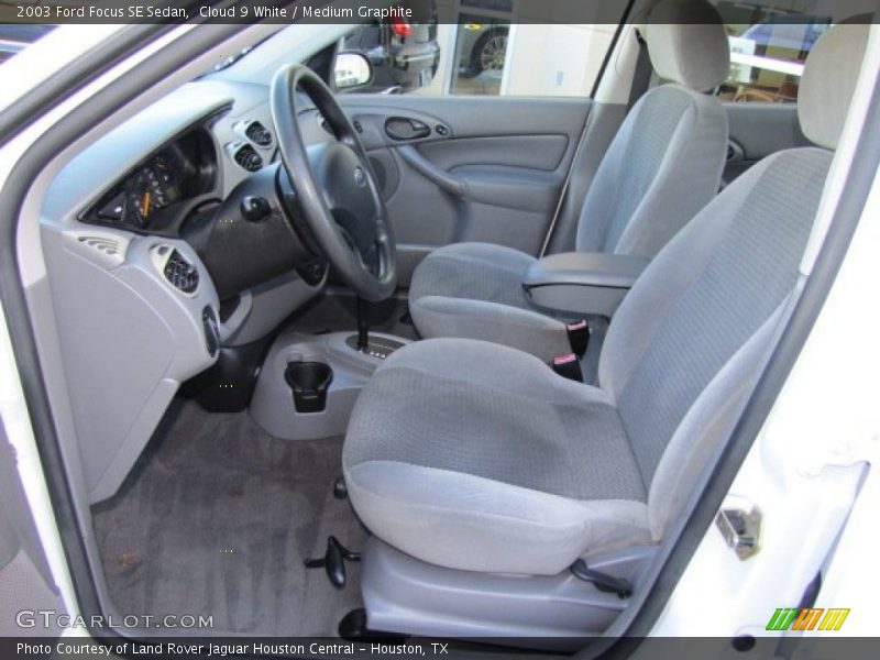 Cloud 9 White / Medium Graphite 2003 Ford Focus SE Sedan