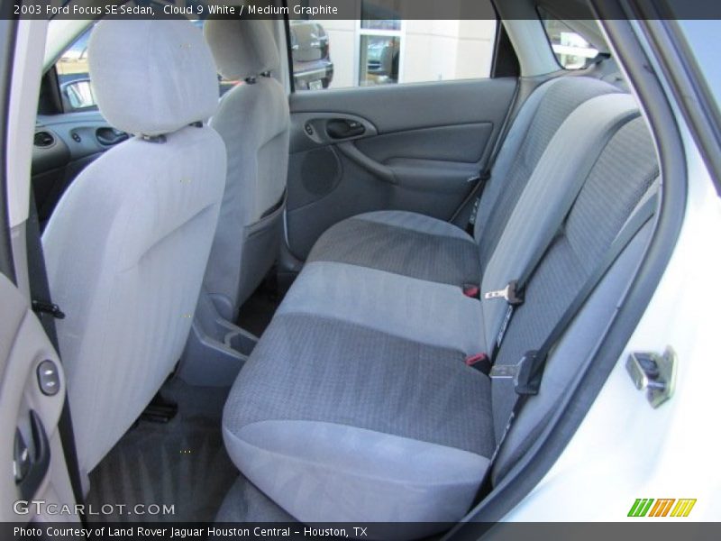 Cloud 9 White / Medium Graphite 2003 Ford Focus SE Sedan