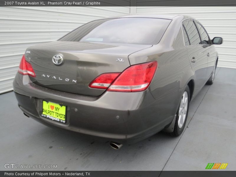 Phantom Gray Pearl / Graphite 2007 Toyota Avalon XL