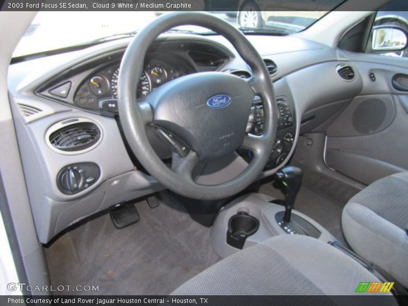 Cloud 9 White / Medium Graphite 2003 Ford Focus SE Sedan