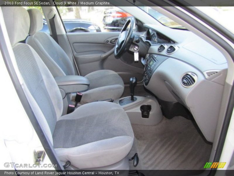 Cloud 9 White / Medium Graphite 2003 Ford Focus SE Sedan